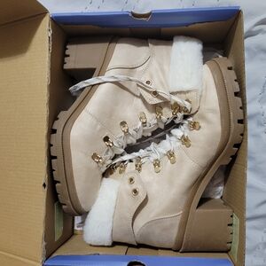 Women's Cream Winter Boots